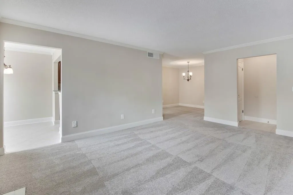 2503 Huntingdon Chase, Sandy Springs, Georgia 30350, 2 Bedrooms Bedrooms, ,2 BathroomsBathrooms,Residential,Sold,2503 Huntingdon Chase,5991332