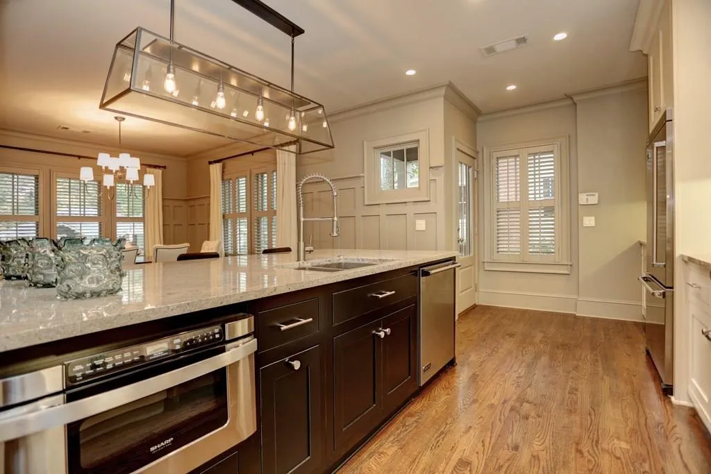 11 Arc Way Ne, Atlanta, Georgia 30305, 3 Bedrooms Bedrooms, ,2 BathroomsBathrooms,Residential,Sold,11 Arc Way Ne,5633818