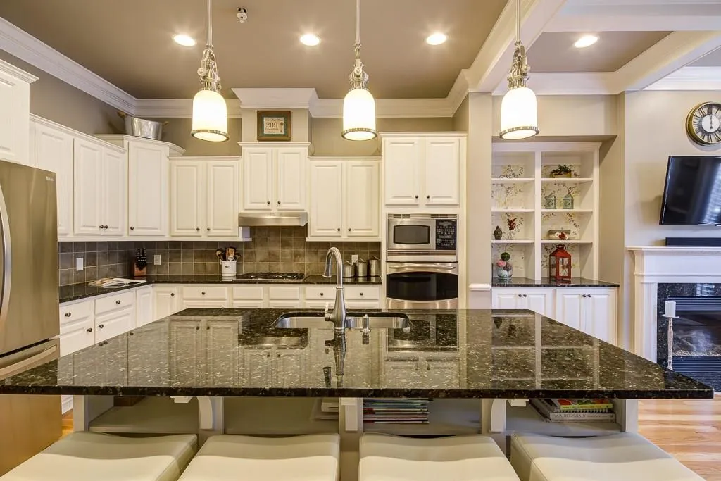 209 Riversgate Drive, Atlanta, Georgia 30339, 4 Bedrooms Bedrooms, ,4 BathroomsBathrooms,Residential,Sold,209 Riversgate Drive,6019426