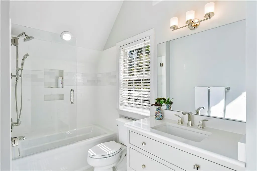 1645 Lazy River Lane, Sandy Springs, Georgia 30350, 5 Bedrooms Bedrooms, ,5 BathroomsBathrooms,Residential,Sold,1645 Lazy River Lane,6947211