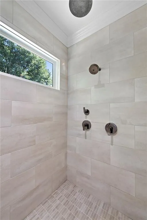 1645 Lazy River Lane, Sandy Springs, Georgia 30350, 5 Bedrooms Bedrooms, ,5 BathroomsBathrooms,Residential,Sold,1645 Lazy River Lane,6947211