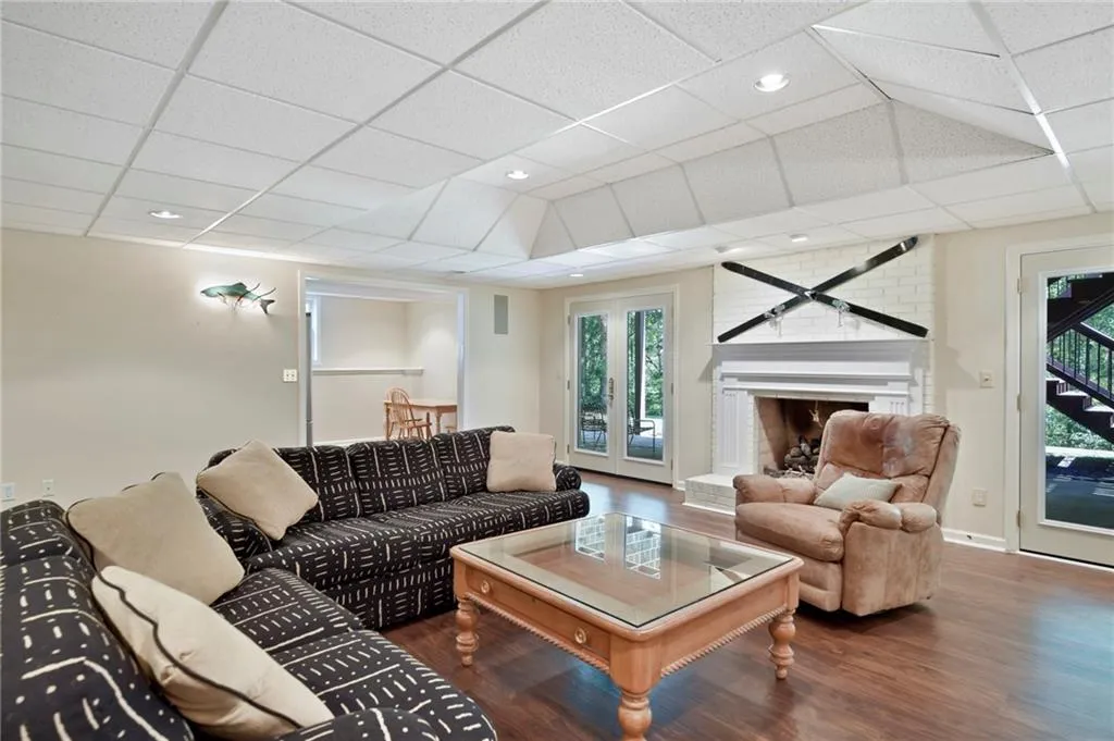 1645 Lazy River Lane, Sandy Springs, Georgia 30350, 5 Bedrooms Bedrooms, ,5 BathroomsBathrooms,Residential,Sold,1645 Lazy River Lane,6947211