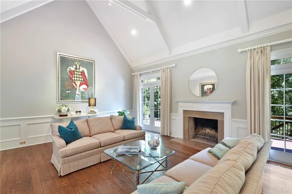 1645 Lazy River Lane, Sandy Springs, Georgia 30350, 5 Bedrooms Bedrooms, ,5 BathroomsBathrooms,Residential,Sold,1645 Lazy River Lane,6947211