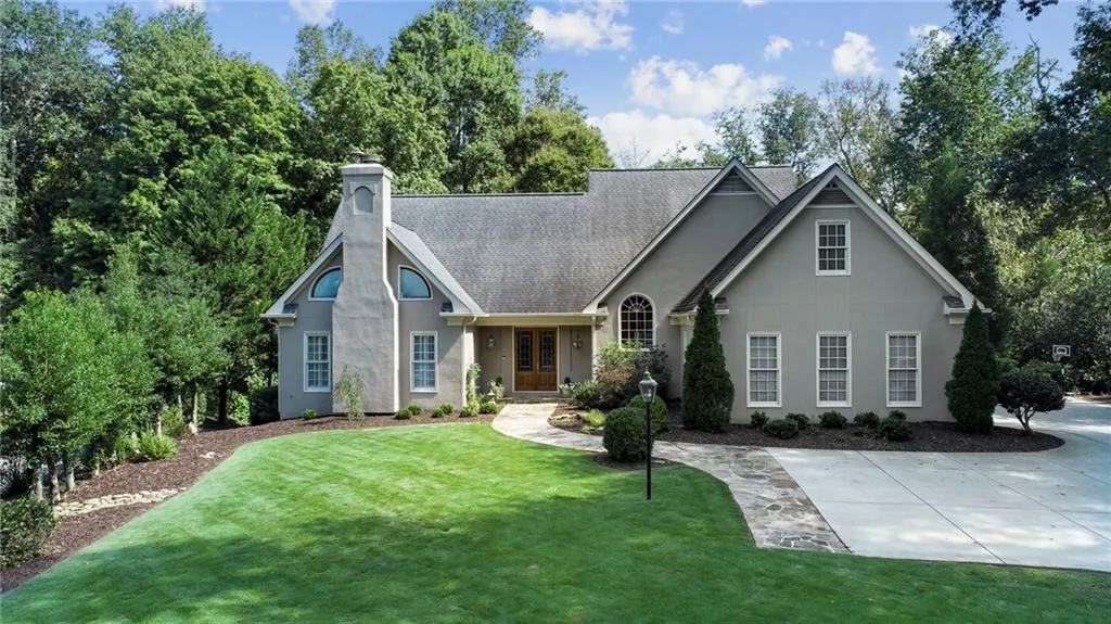 1645 Lazy River Lane, Sandy Springs, Georgia 30350, 5 Bedrooms Bedrooms, ,5 BathroomsBathrooms,Residential,Sold,1645 Lazy River Lane,6947211