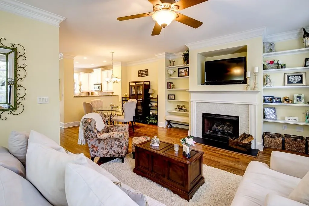 1120 Glenridge Place, Atlanta, Georgia 30342, 3 Bedrooms Bedrooms, ,2 BathroomsBathrooms,Residential,Sold,1120 Glenridge Place,5750625