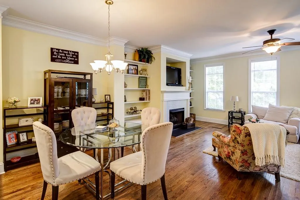 1120 Glenridge Place, Atlanta, Georgia 30342, 3 Bedrooms Bedrooms, ,2 BathroomsBathrooms,Residential,Sold,1120 Glenridge Place,5750625