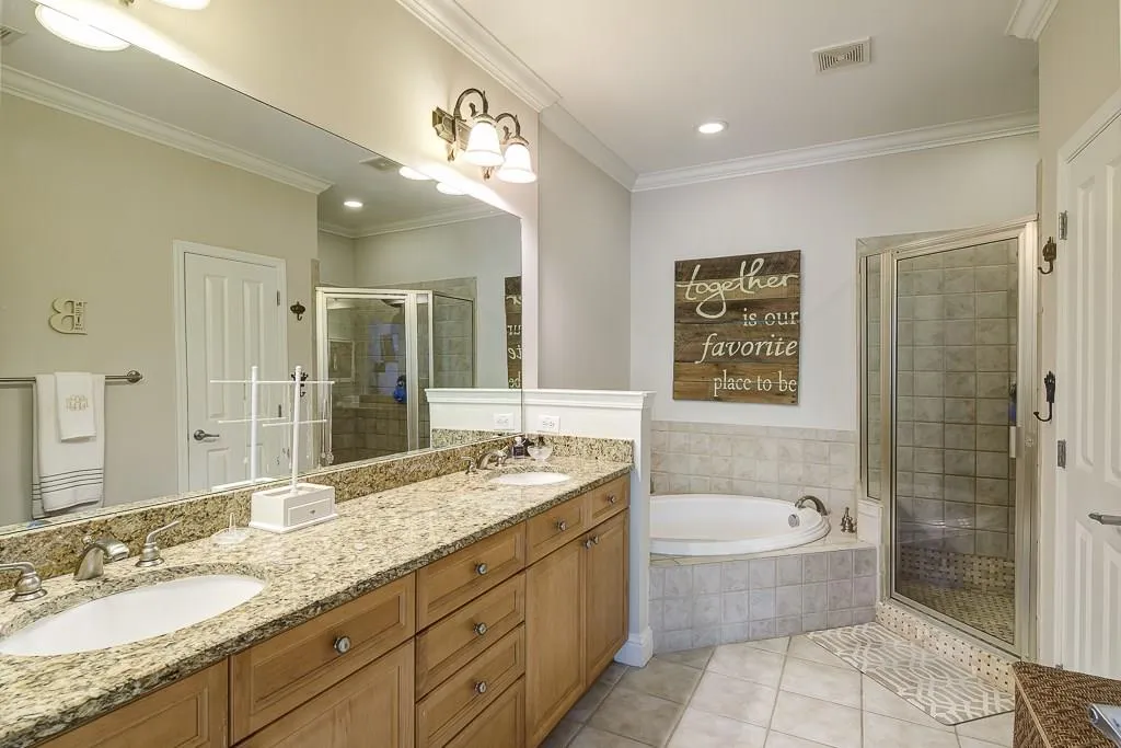 1120 Glenridge Place, Atlanta, Georgia 30342, 3 Bedrooms Bedrooms, ,2 BathroomsBathrooms,Residential,Sold,1120 Glenridge Place,5750625