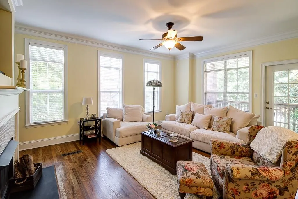 1120 Glenridge Place, Atlanta, Georgia 30342, 3 Bedrooms Bedrooms, ,2 BathroomsBathrooms,Residential,Sold,1120 Glenridge Place,5750625