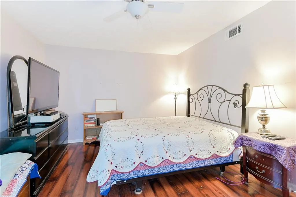 6700 Roswell Road Ne # 29 E, Atlanta, Georgia 30328, 2 Bedrooms Bedrooms, ,1 BathroomBathrooms,Residential,Sold,6700 Roswell Road Ne # 29 E,6580184