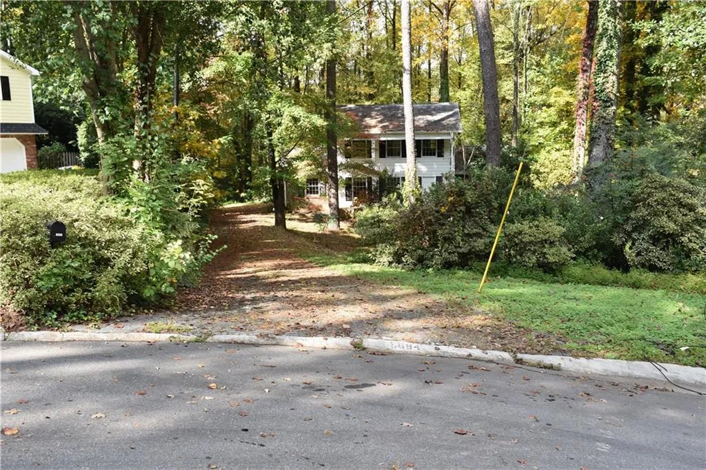 5664 Colton Drive, Atlanta, Georgia 30342, 4 Bedrooms Bedrooms, ,2 BathroomsBathrooms,Residential,Sold,5664 Colton Drive,5931063