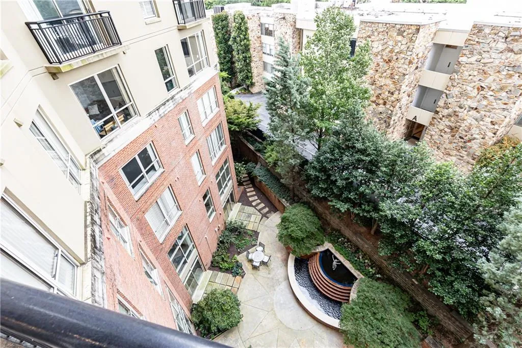 2626 Peachtree Road Nw Unit 706, Atlanta, Georgia 30305, 1 Bedroom Bedrooms, 0 ,1 BathroomBathrooms,Residential,For Sale,2626 Peachtree Road Nw Unit 706,7745435