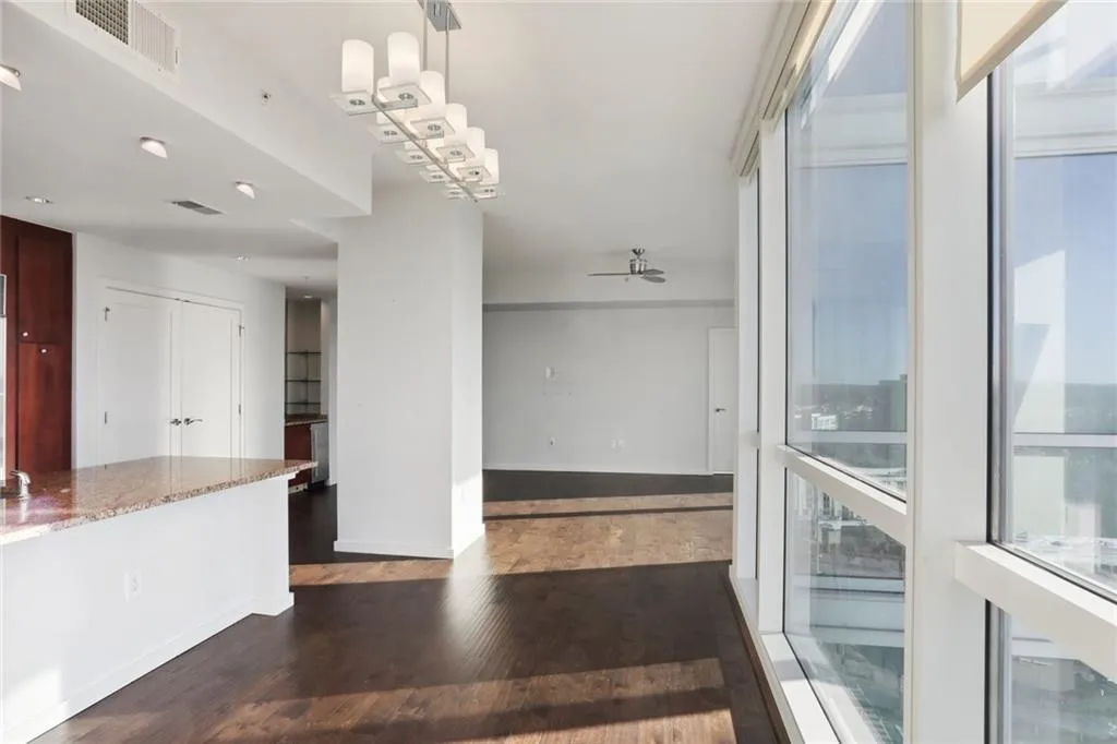 3325 Peachtree Road Ne Unit 1502, Atlanta, Georgia 30326, 2 Bedrooms Bedrooms, ,3 BathroomsBathrooms,Residential,Sold,3325 Peachtree Road Ne Unit 1502,7522200