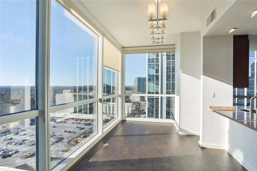3325 Peachtree Road Ne Unit 1502, Atlanta, Georgia 30326, 2 Bedrooms Bedrooms, ,3 BathroomsBathrooms,Residential,Sold,3325 Peachtree Road Ne Unit 1502,7522200