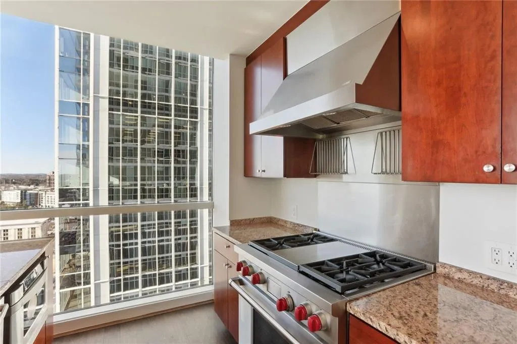 3325 Peachtree Road Ne Unit 1502, Atlanta, Georgia 30326, 2 Bedrooms Bedrooms, ,3 BathroomsBathrooms,Residential,Sold,3325 Peachtree Road Ne Unit 1502,7522200