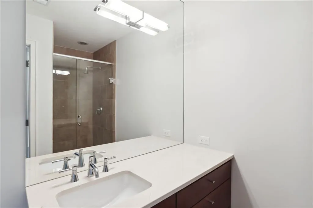 3325 Peachtree Road Ne Unit 1502, Atlanta, Georgia 30326, 2 Bedrooms Bedrooms, ,3 BathroomsBathrooms,Residential,Sold,3325 Peachtree Road Ne Unit 1502,7522200