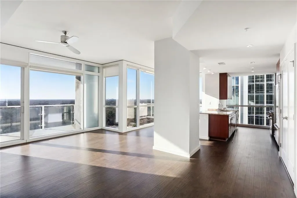 3325 Peachtree Road Ne Unit 1502, Atlanta, Georgia 30326, 2 Bedrooms Bedrooms, ,3 BathroomsBathrooms,Residential,Sold,3325 Peachtree Road Ne Unit 1502,7522200