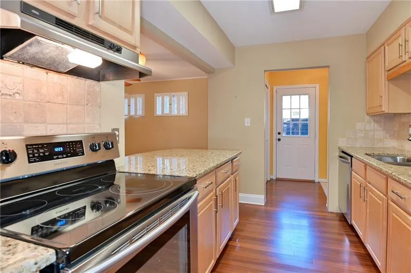 77 Forrest Place, Atlanta, Georgia 30328, 3 Bedrooms Bedrooms, ,2 BathroomsBathrooms,Residential,Sold,77 Forrest Place,6649461