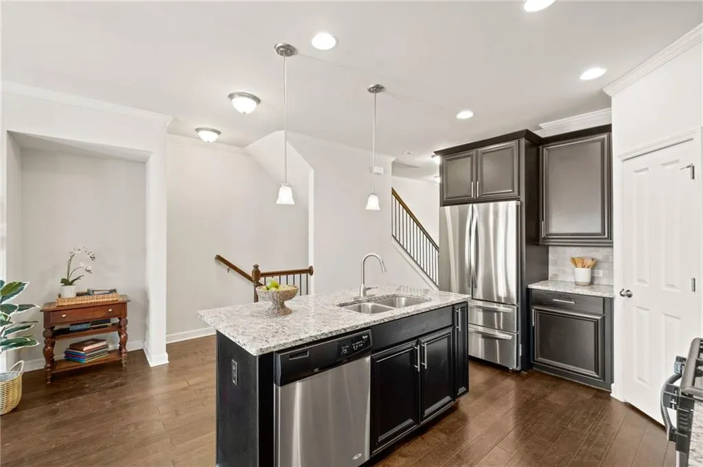 7524 Highlands Point, Atlanta, Georgia 30328, 3 Bedrooms Bedrooms, ,3 BathroomsBathrooms,Residential,Sold,7524 Highlands Point,7445274