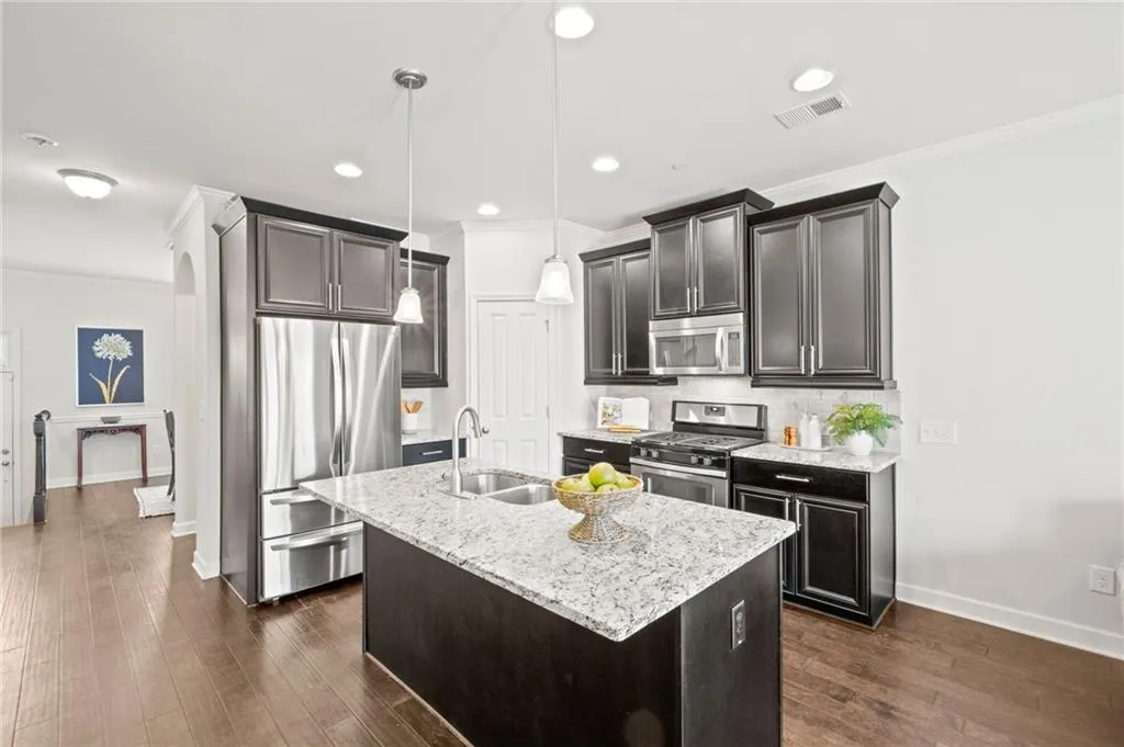 7524 Highlands Point, Atlanta, Georgia 30328, 3 Bedrooms Bedrooms, ,3 BathroomsBathrooms,Residential,Sold,7524 Highlands Point,7445274