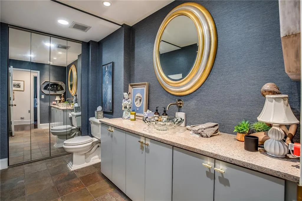 2660 Peachtree Road Nw Unit 38e, Atlanta, Georgia 30305, 3 Bedrooms Bedrooms, ,2 BathroomsBathrooms,Residential,For Sale,2660 Peachtree Road Nw Unit 38e,7629689