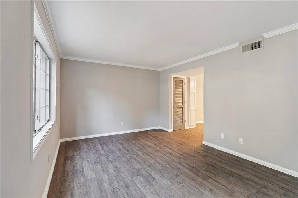 6940 Roswell Road Unit 21a, Sandy Springs, Georgia 30328, 2 Bedrooms Bedrooms, ,1 BathroomBathrooms,Residential,Sold,6940 Roswell Road Unit 21a,6805391