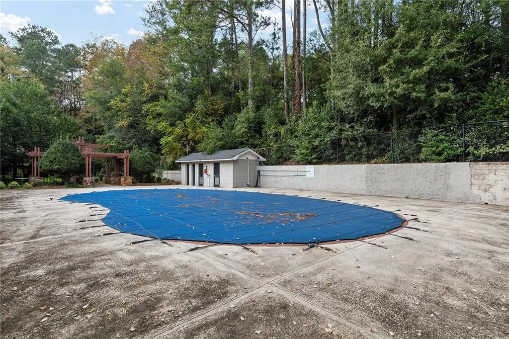 6940 Roswell Road Unit 21a, Sandy Springs, Georgia 30328, 2 Bedrooms Bedrooms, ,1 BathroomBathrooms,Residential,Sold,6940 Roswell Road Unit 21a,6805391