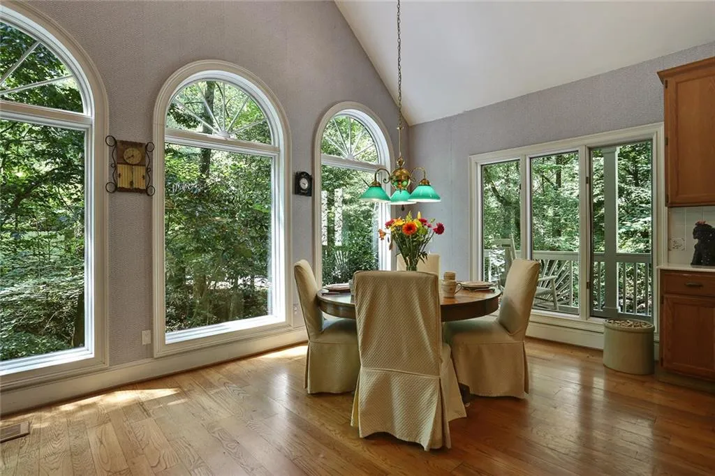 6390 River Chase Circle, Sandy Springs, Georgia 30328, 4 Bedrooms Bedrooms, ,3 BathroomsBathrooms,Residential,Sold,6390 River Chase Circle,5825224