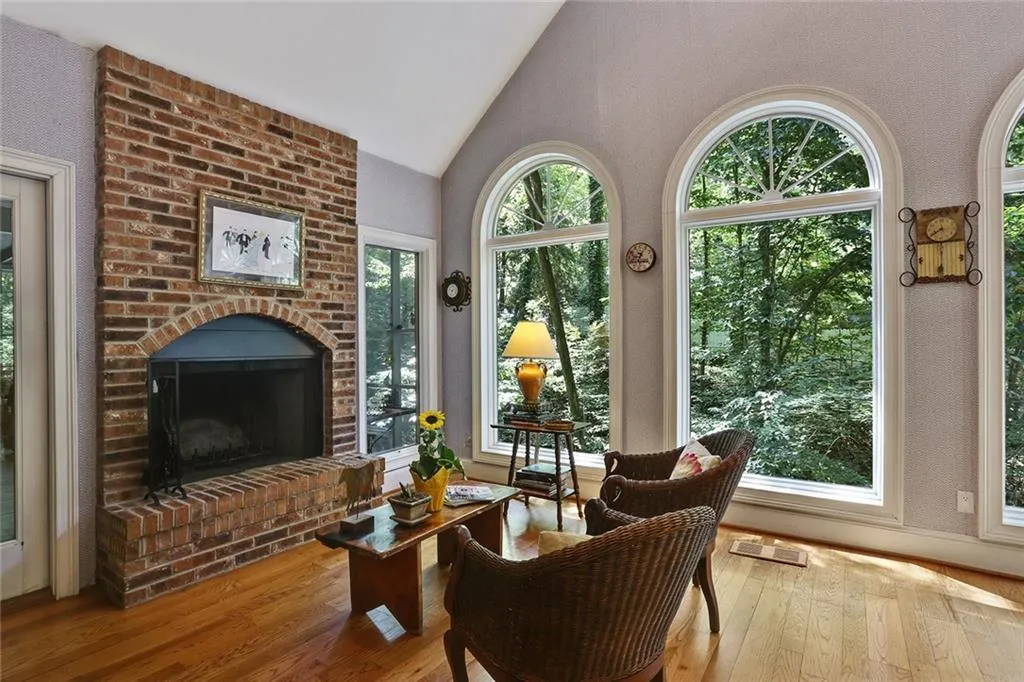 6390 River Chase Circle, Sandy Springs, Georgia 30328, 4 Bedrooms Bedrooms, ,3 BathroomsBathrooms,Residential,Sold,6390 River Chase Circle,5825224