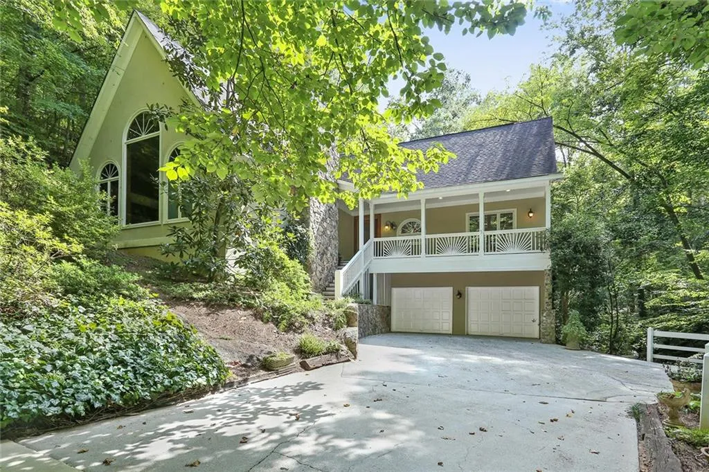 6390 River Chase Circle, Sandy Springs, Georgia 30328, 4 Bedrooms Bedrooms, ,3 BathroomsBathrooms,Residential,Sold,6390 River Chase Circle,5825224 6390 River Chase Circle, Sandy Springs, Georgia 30328, 4 Bedrooms Bedrooms, ,3 BathroomsBathrooms,Residential,Sold,6390 River Chase Circle,5825224