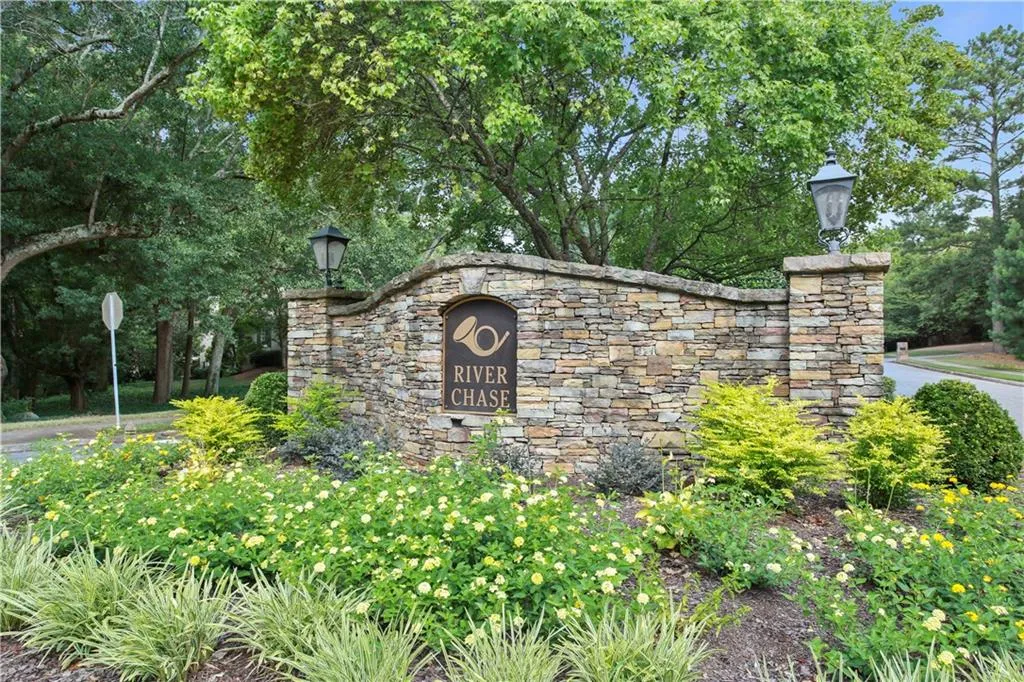 6390 River Chase Circle, Sandy Springs, Georgia 30328, 4 Bedrooms Bedrooms, ,3 BathroomsBathrooms,Residential,Sold,6390 River Chase Circle,5825224