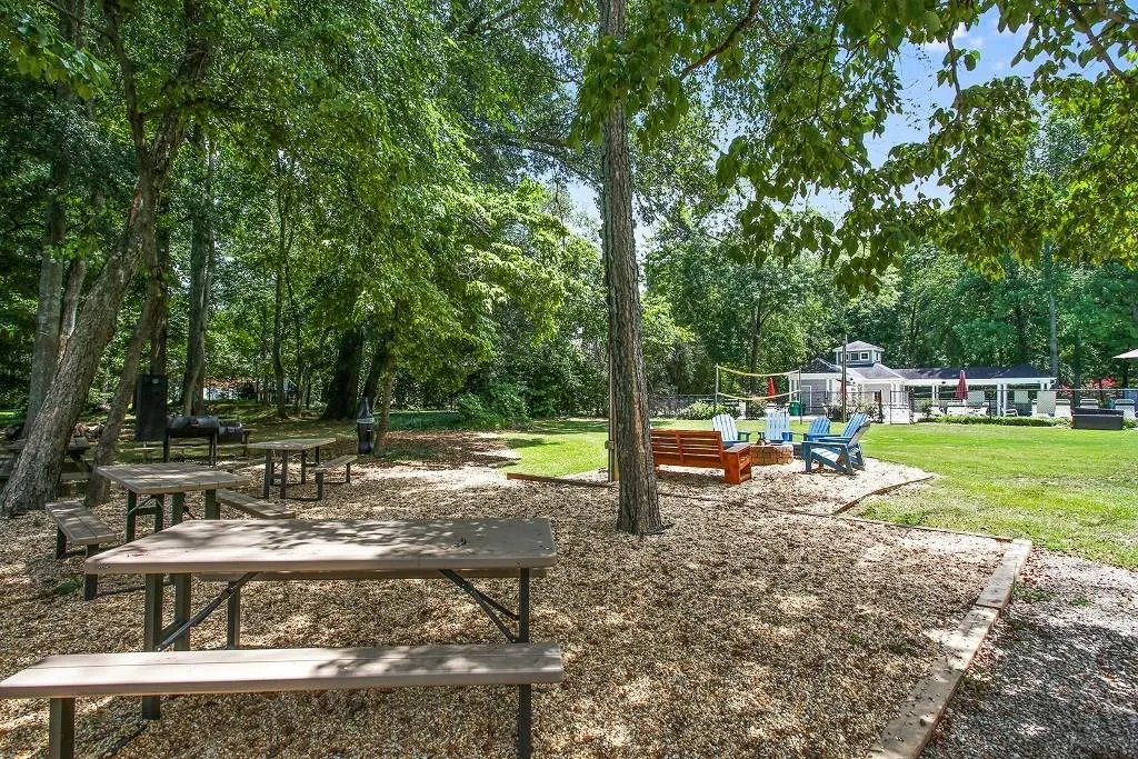 6390 River Chase Circle, Sandy Springs, Georgia 30328, 4 Bedrooms Bedrooms, ,3 BathroomsBathrooms,Residential,Sold,6390 River Chase Circle,5825224