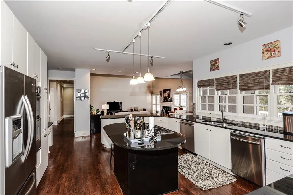 505 Northland Ridge Court, Atlanta, Georgia 30342, 5 Bedrooms Bedrooms, ,5 BathroomsBathrooms,Residential,Sold,505 Northland Ridge Court,5826723