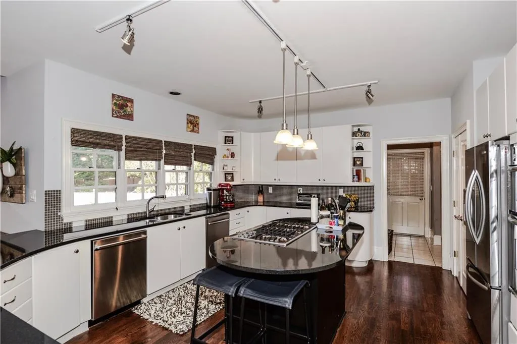 505 Northland Ridge Court, Atlanta, Georgia 30342, 5 Bedrooms Bedrooms, ,5 BathroomsBathrooms,Residential,Sold,505 Northland Ridge Court,5826723