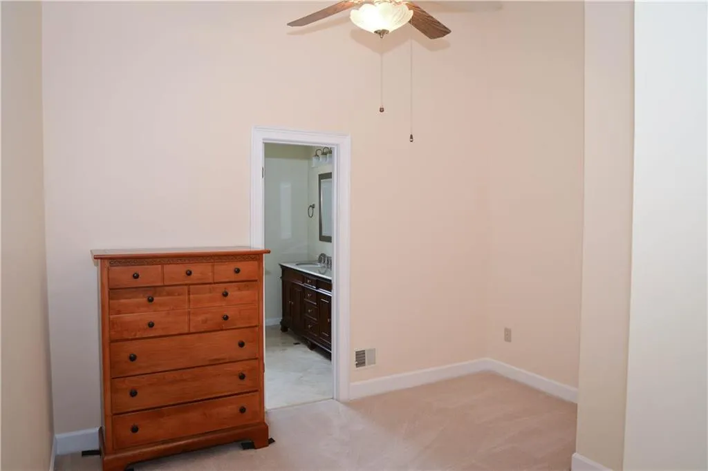 6 Westfair Court, Atlanta, Georgia 30328, 2 Bedrooms Bedrooms, ,2 BathroomsBathrooms,Residential,Sold,6 Westfair Court,5654219