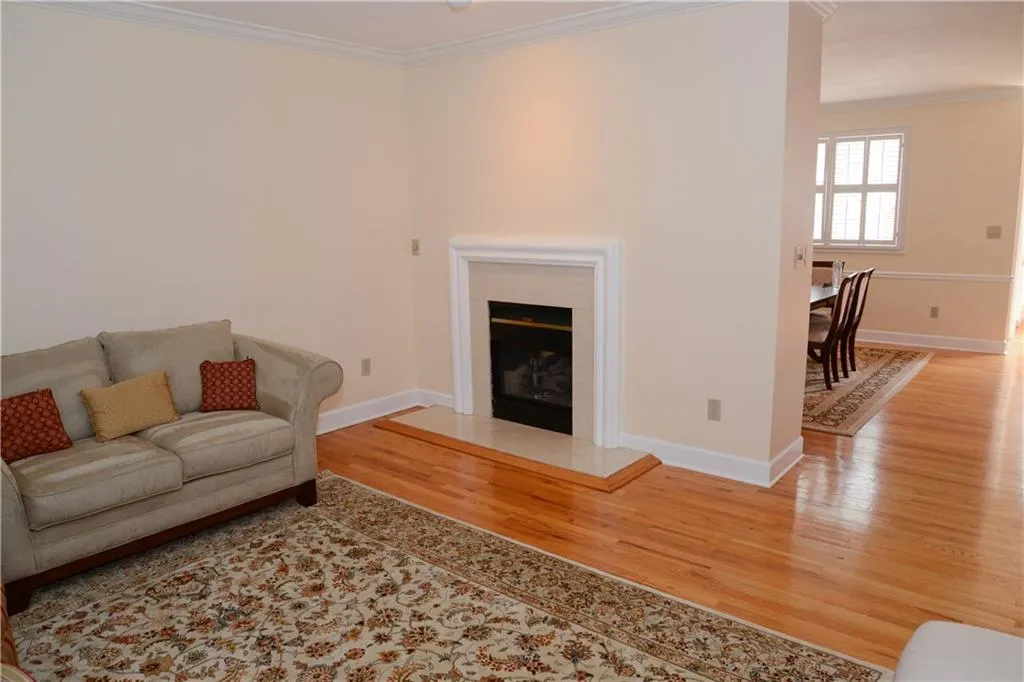 6 Westfair Court, Atlanta, Georgia 30328, 2 Bedrooms Bedrooms, ,2 BathroomsBathrooms,Residential,Sold,6 Westfair Court,5654219