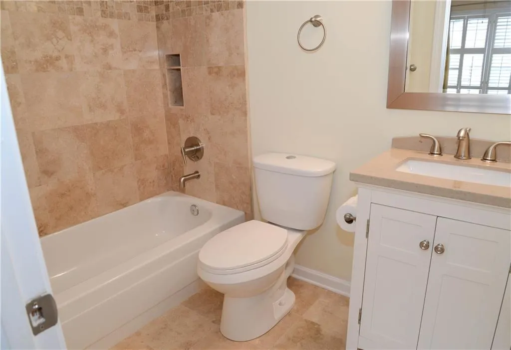 6 Westfair Court, Atlanta, Georgia 30328, 2 Bedrooms Bedrooms, ,2 BathroomsBathrooms,Residential,Sold,6 Westfair Court,5654219