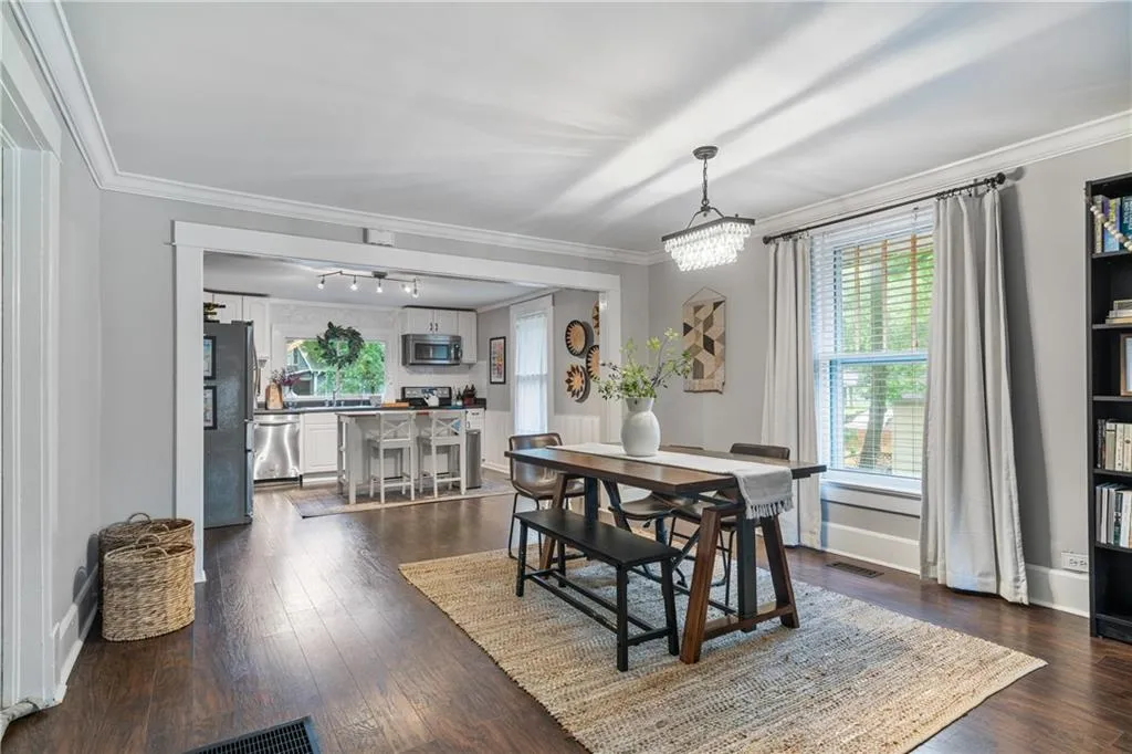 2152 Forrest Place Nw, Atlanta, Georgia 30318, 2 Bedrooms Bedrooms, ,2 BathroomsBathrooms,Residential,For Sale,2152 Forrest Place Nw,7627084