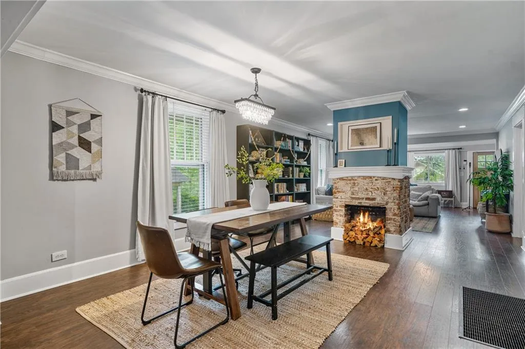 2152 Forrest Place Nw, Atlanta, Georgia 30318, 2 Bedrooms Bedrooms, ,2 BathroomsBathrooms,Residential,For Sale,2152 Forrest Place Nw,7627084
