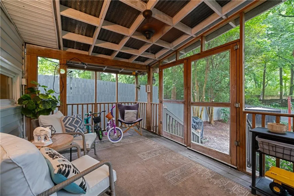 2152 Forrest Place Nw, Atlanta, Georgia 30318, 2 Bedrooms Bedrooms, ,2 BathroomsBathrooms,Residential,For Sale,2152 Forrest Place Nw,7627084