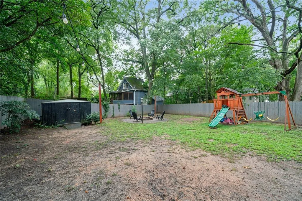 2152 Forrest Place Nw, Atlanta, Georgia 30318, 2 Bedrooms Bedrooms, ,2 BathroomsBathrooms,Residential,For Sale,2152 Forrest Place Nw,7627084