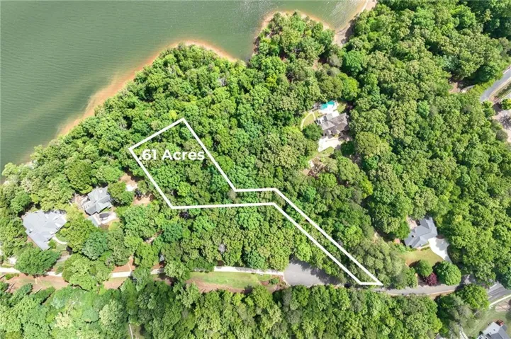 208 Lake Pointe Drive, Gainesville, Georgia 30506