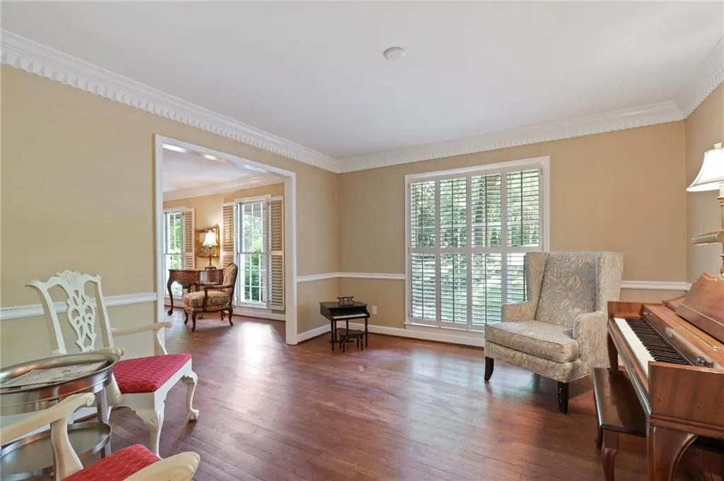 5815 Riverwood Drive, Atlanta, Georgia 30328, 5 Bedrooms Bedrooms, ,4 BathroomsBathrooms,Residential,Sold,5815 Riverwood Drive,6883233