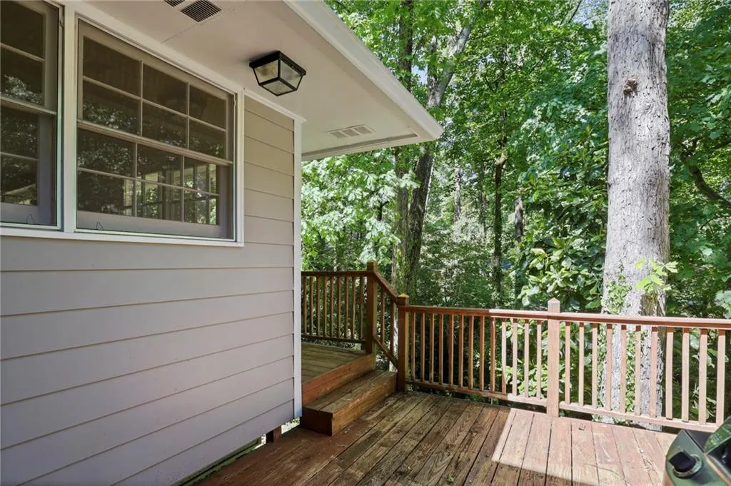 5815 Riverwood Drive, Atlanta, Georgia 30328, 5 Bedrooms Bedrooms, ,4 BathroomsBathrooms,Residential,Sold,5815 Riverwood Drive,6883233