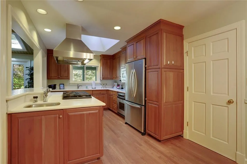 860 Edgewater Drive Nw, Sandy Springs, Georgia 30328, 5 Bedrooms Bedrooms, ,3 BathroomsBathrooms,Residential,Sold,860 Edgewater Drive Nw,5553607 860 Edgewater Drive Nw, Sandy Springs, Georgia 30328, 5 Bedrooms Bedrooms, ,3 BathroomsBathrooms,Residential,Sold,860 Edgewater Drive Nw,5553607