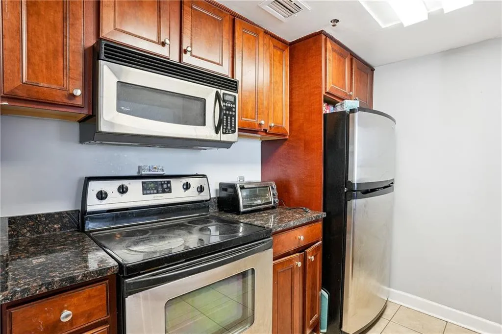 1280 W Peachtree Street Nw Unit 3705, Atlanta, Georgia 30309, 1 Bedroom Bedrooms, ,1 BathroomBathrooms,Residential,For Sale,1280 W Peachtree Street Nw Unit 3705,7606600