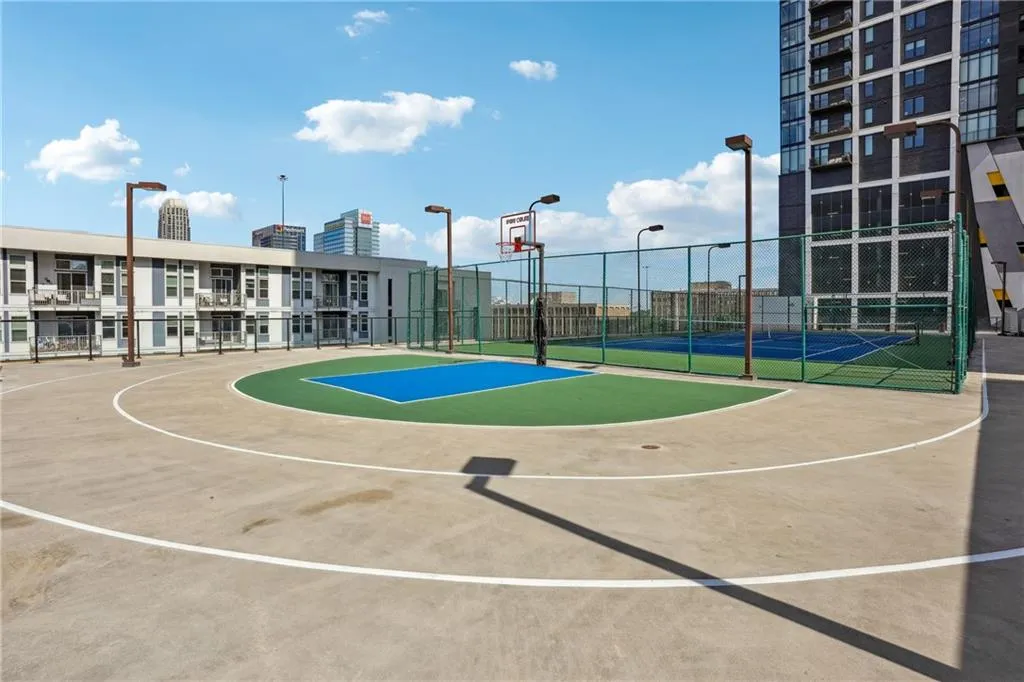 1280 W Peachtree Street Nw Unit 3705, Atlanta, Georgia 30309, 1 Bedroom Bedrooms, ,1 BathroomBathrooms,Residential,For Sale,1280 W Peachtree Street Nw Unit 3705,7606600