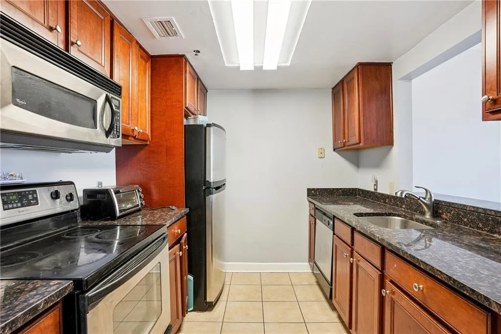 1280 W Peachtree Street Nw Unit 3705, Atlanta, Georgia 30309, 1 Bedroom Bedrooms, ,1 BathroomBathrooms,Residential,For Sale,1280 W Peachtree Street Nw Unit 3705,7606600