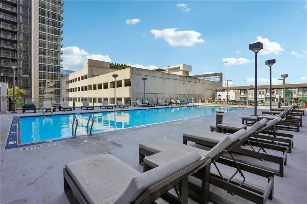 1280 W Peachtree Street Nw Unit 3705, Atlanta, Georgia 30309, 1 Bedroom Bedrooms, ,1 BathroomBathrooms,Residential,For Sale,1280 W Peachtree Street Nw Unit 3705,7606600