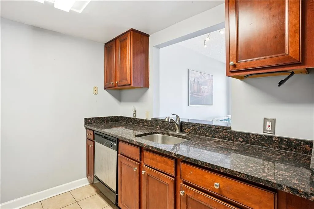 1280 W Peachtree Street Nw Unit 3705, Atlanta, Georgia 30309, 1 Bedroom Bedrooms, ,1 BathroomBathrooms,Residential,For Sale,1280 W Peachtree Street Nw Unit 3705,7606600