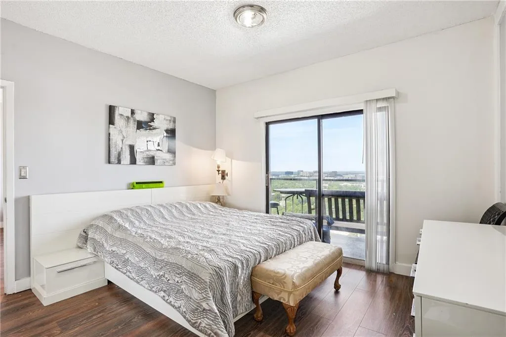 1280 W Peachtree Street Nw Unit 3705, Atlanta, Georgia 30309, 1 Bedroom Bedrooms, ,1 BathroomBathrooms,Residential,For Sale,1280 W Peachtree Street Nw Unit 3705,7606600